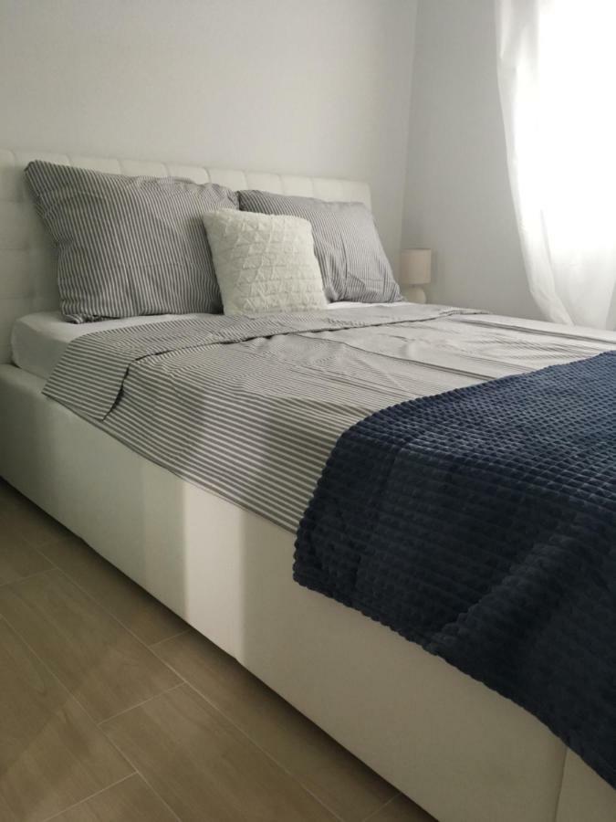 Luxury Apartments Vucinic Pirovac Buitenkant foto